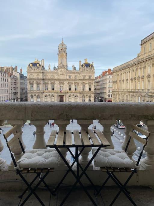 Grand Balcon Place Des Terreaux Lyon Exterior photo